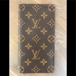 Louis Vuitton vintage checkbook wallet